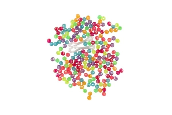 Koraliki z sznurkiem plastik, mix kolorów, w plastikowym pudełku 3,5x12,5cm