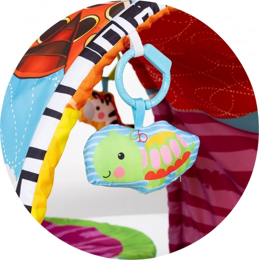 Zawieszane zabawki i klipsy w zasięgu ręki