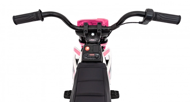 Różowy dziecięcy motocykl elektryczny z panelem audio i funkcją wolnego startu