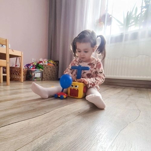 Samochód na dmuchane balony