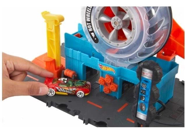 Hot Wheels garaż z torami wyścigowymi