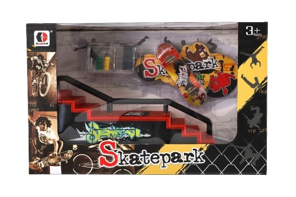 Skatepark - deskorolka palcowa śrubowa z rampą plastikowa 8cm z dodatkami mix rodzajów w pudełku 28x18cm