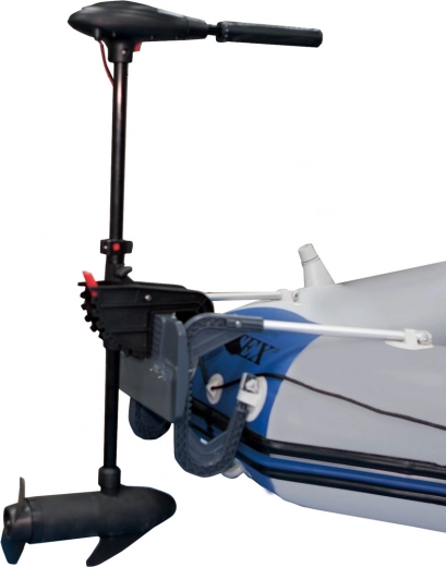 Łatwy montaż na pawęży łodzi