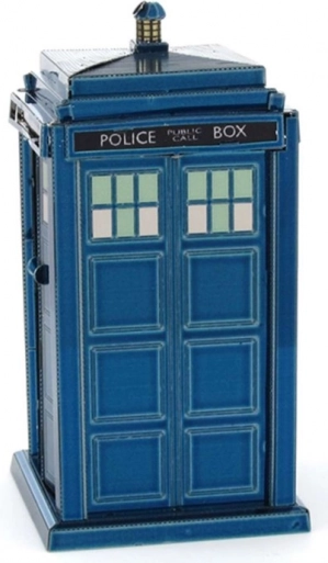 Ikoniczna TARDIS jako metalowy model