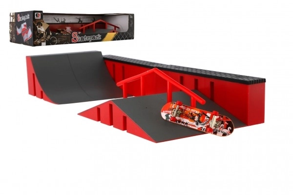 Skatepark z palcowym śrubowym deskorolką