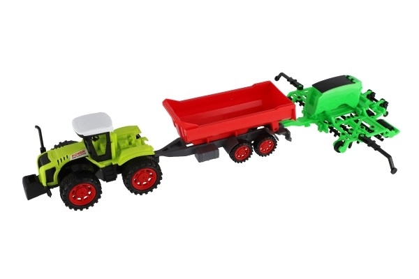 Traktor z przyczepą i bramami
