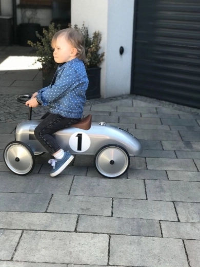 Mocna metalowa konstrukcja