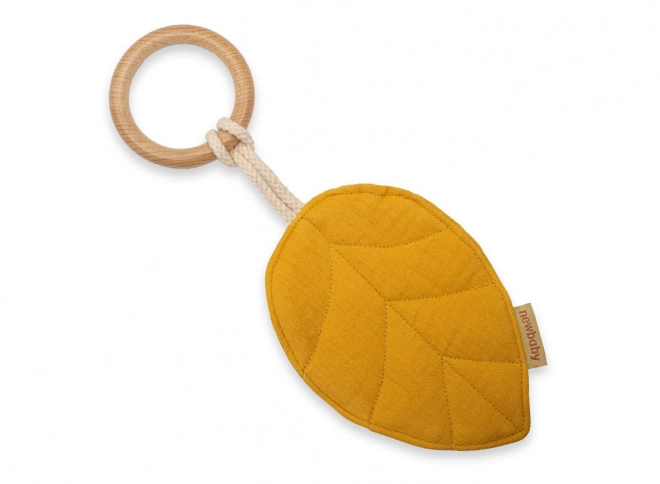 Gryzak New Baby Leaf musztardowy