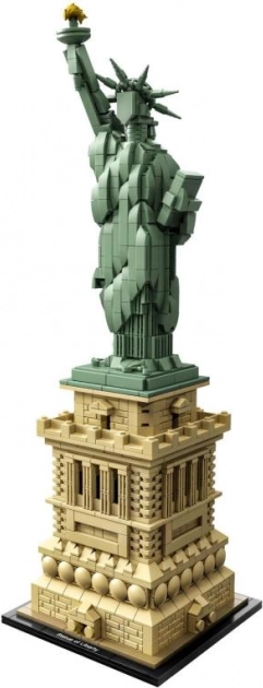 Monumentalny detal postumentu