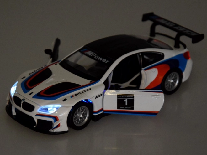 Metalowy model sportowego samochodu BMW M6 GT3