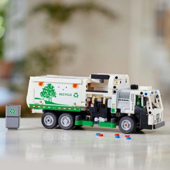 LEGOae Technic 42167 Elektryczny Śmieciarka Mackae LR