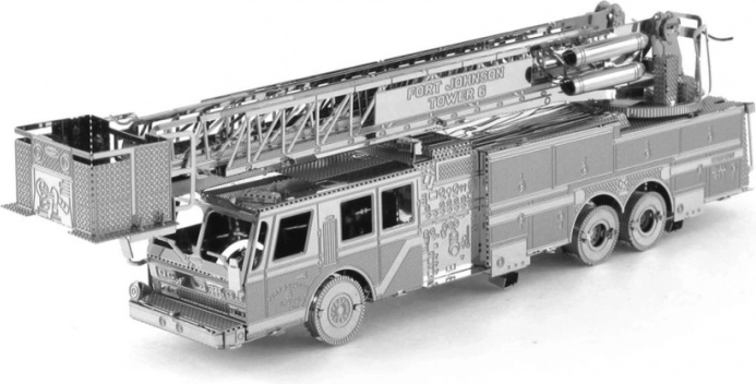Szczegółowy metalowy model