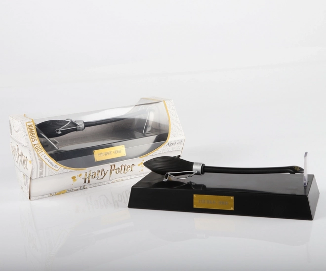 Pióro lewitujące Harry Potter miotła Nimbus 2001