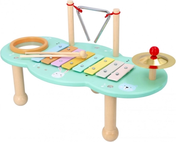 Muzyczne centrum na stabilnym stoliku