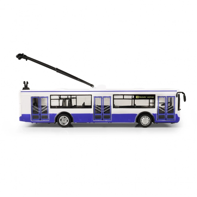 Trolejbus, który ogłasza przystanki po czesku 28 cm niebieski