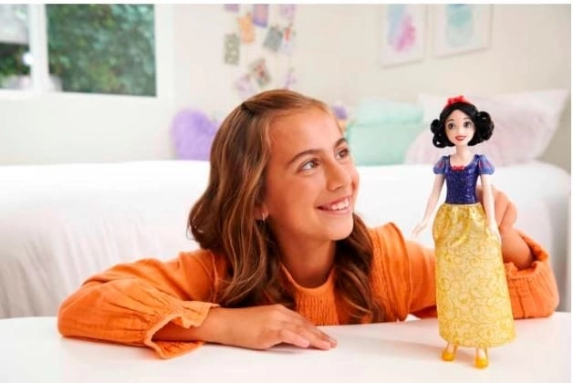 Disney Księżniczka Lalka Księżniczka - Królewna Śnieżka HLW08