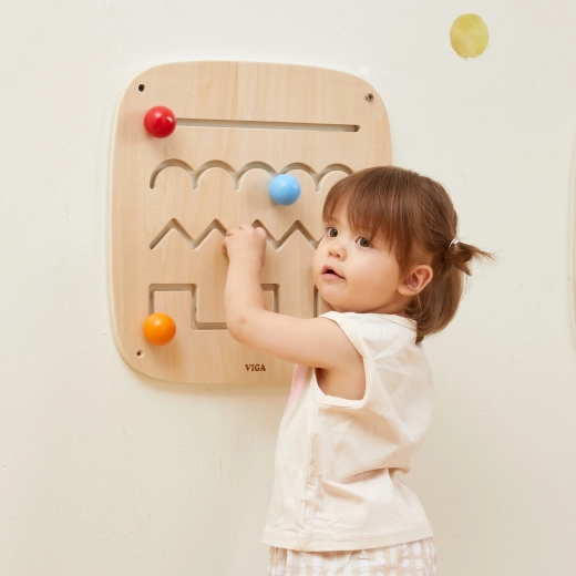 Cztery tory o różnych kształtach