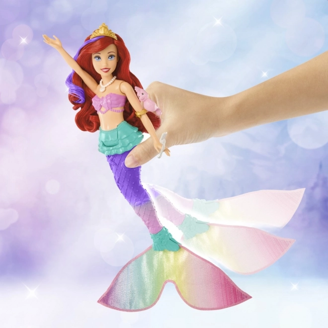 MATTEL Disney Princess lalka Ariel mała syrenka pływa, zmienia kolor
