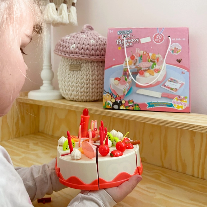 Urodzinowy tort Woopie do krojenia z owocami i świeczkami - 40 części