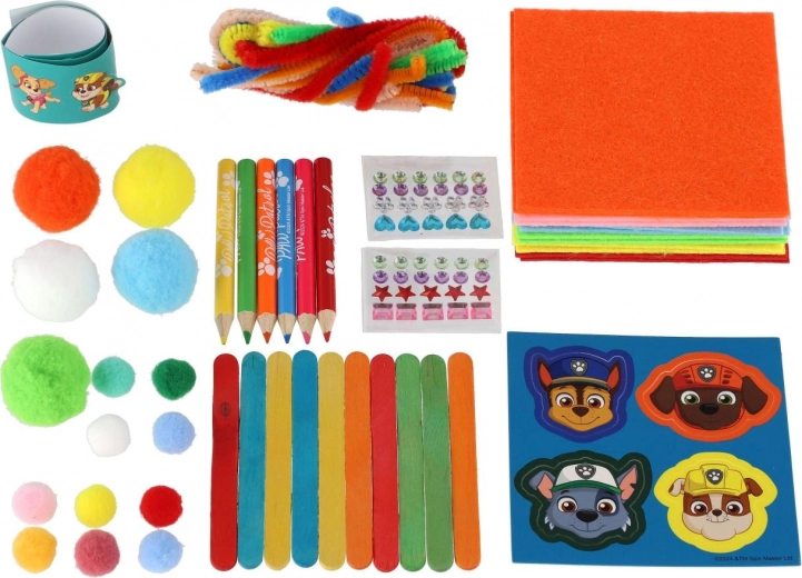 Bogaty zestaw materiałów kreatywnych