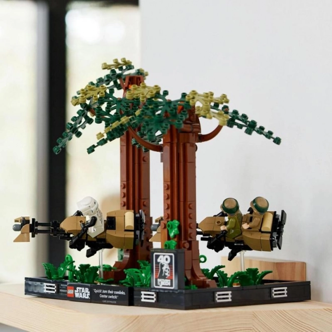 LEGO® Star Wars™ 75353 Pościg na ścigaczach na planecie Endor™ – diorama