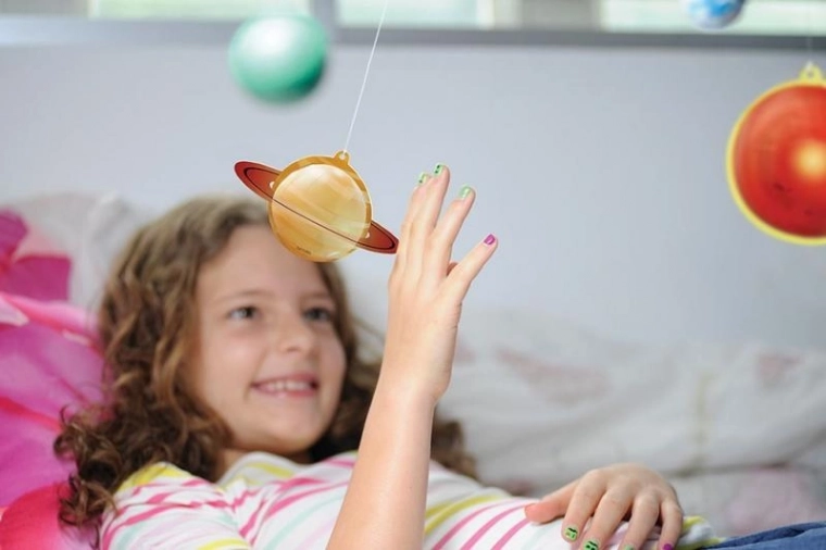Edukacyjny zestaw dla małych astronomów