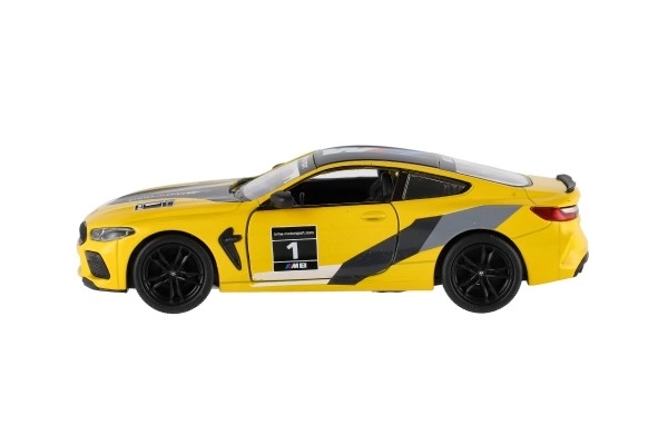 Samochód Kinsmart BMW M8 Competition Coupé 1:38 metal/plast 12,5cm 4 kolory na napęd wsteczny 12 sztuk w pudełku