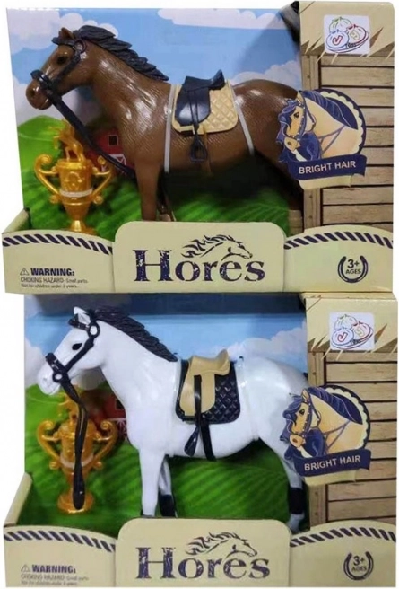Koń z akcesoriami 12 cm