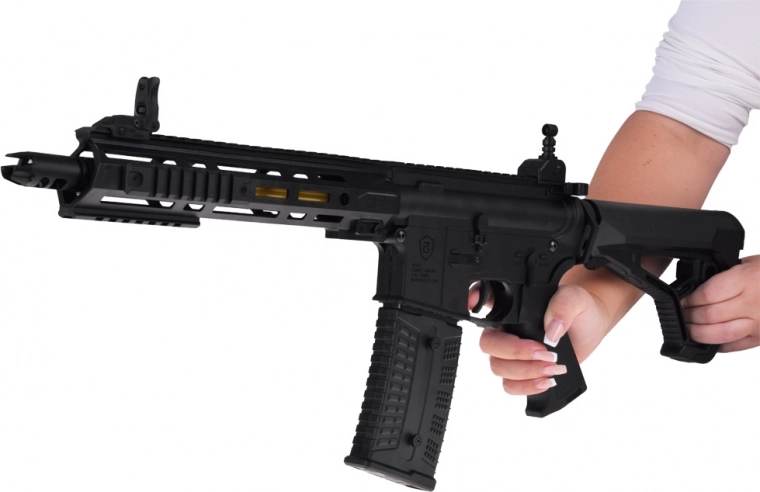 Realistyczny taktyczny design