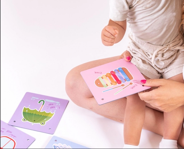 Zabawy wspierające małą motorykę i koordynację