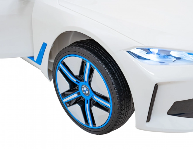 Samochód dziecięcy na baterię BMW i4 – Białe
