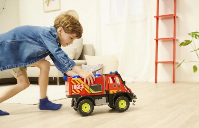 Wóz strażacki Mercedes-Benz Unimog U530 z efektami