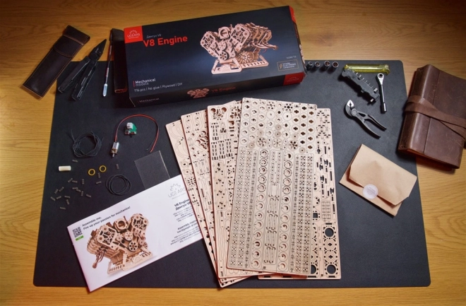 Ugears 3D drewniane puzzle silnik V8