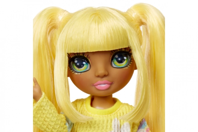 Rainbow High Junior Fashion lalka w piżamie - Sunny Madison
