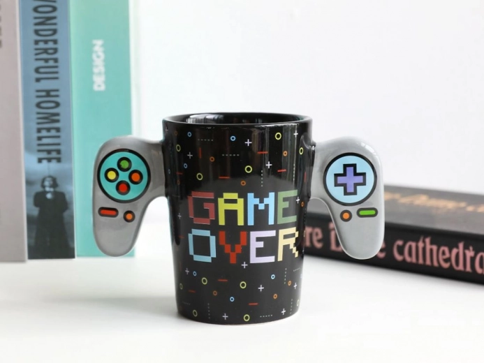 ceramiczny kubek z podwójnym uchwytem game over