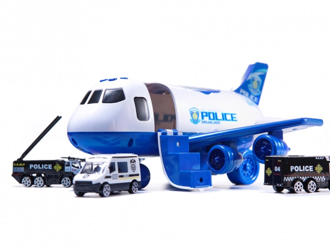 Samolot transporter i 3 policyjne samochody