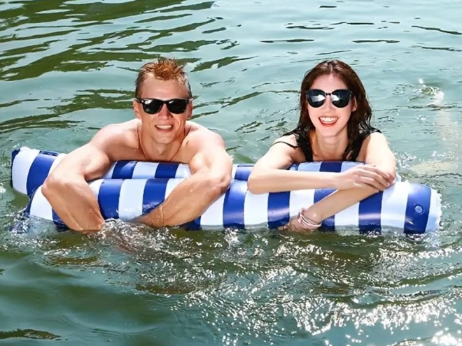 Nadmuchiwana wodna huśtawka do basenu i na plażę