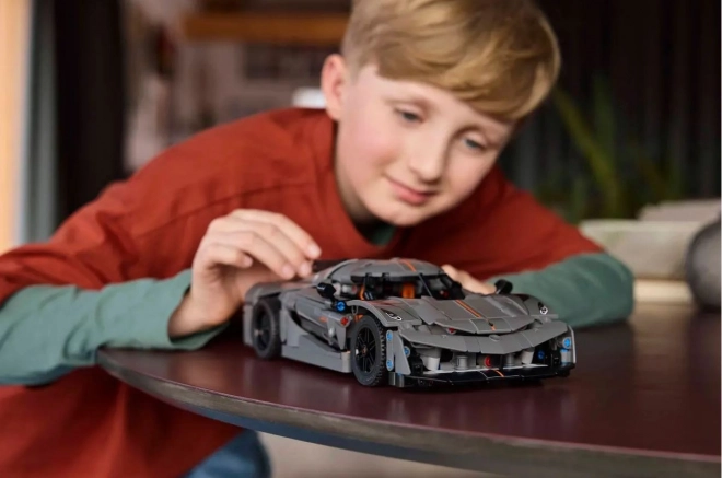 LEGO Technic 42173 Szare hyperauto Koenigsegg Jesko Absolut