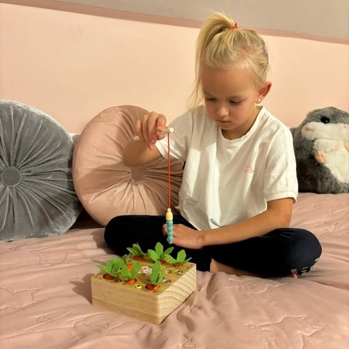 Drewniana gra Montessori 2w1 - Marchewkowy ogródek dla dzieci