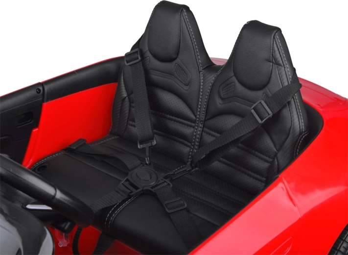 Komfortowe siedzisko i bezpieczne pasy