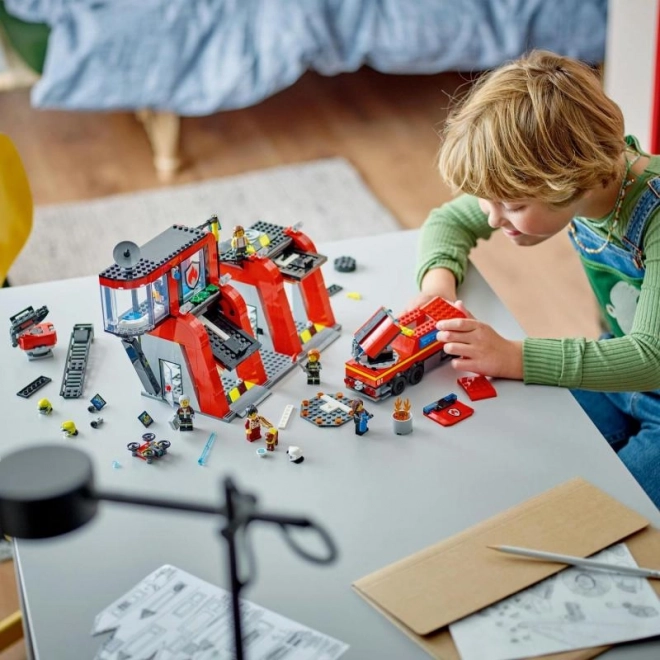 LEGO2 City 60414 Strażnica z wozem strażackim