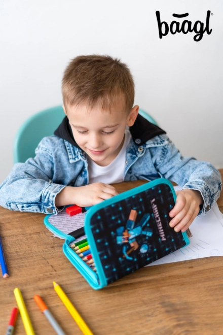 Szkolny piórnik Minecraft z motywem niebieskiego topora