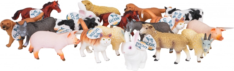 18 szczegółowych figurek do kreatywnej zabawy