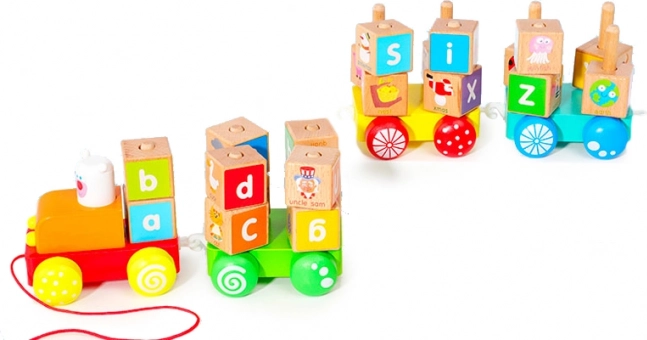 Drewniany pociąg z edukacyjnymi klockami alfabetu od Ecotoys