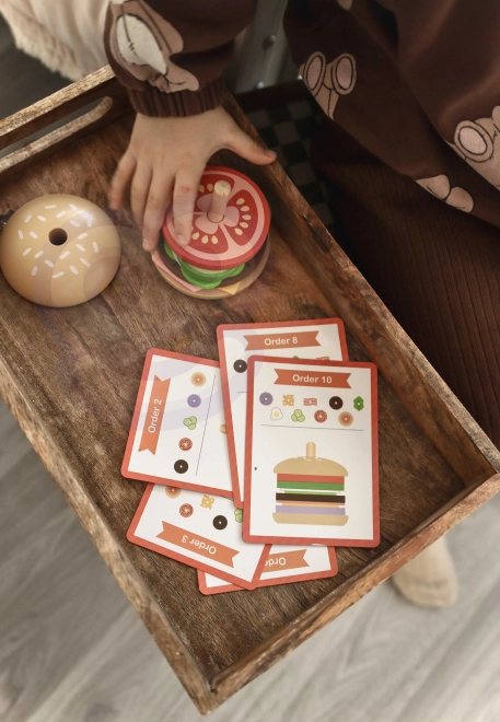 Drewniana burgerowa restauracja WOOPIE GREEN dla dzieci