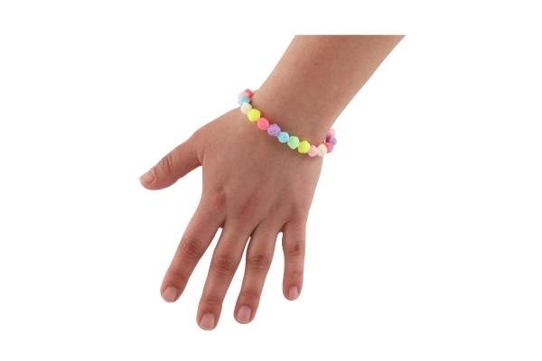 Plastikowe koraliki kwiatki ze sznurkiem 2 rodzaje w woreczku 6,5x11x1cm