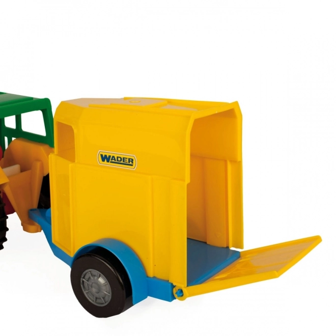 Traktor z przyczepą dla koni