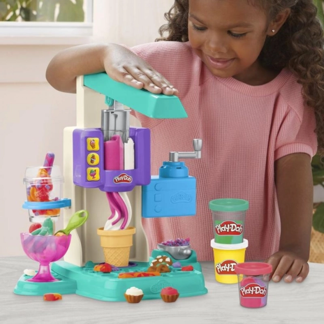 Play-doh zakrzywiona lodziarnia