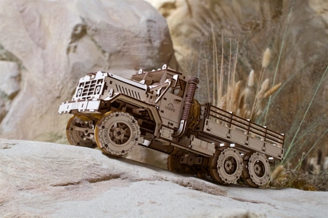 Ugears 3D drewniane mechaniczne puzzle Ciężarówka CARGO