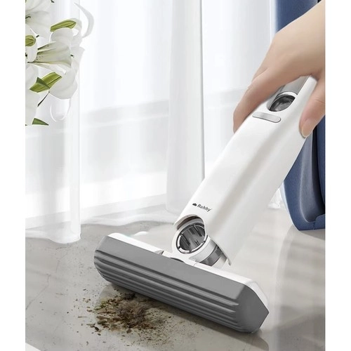 Kompaktowy mini mop z wymiennymi głowicami czyszczącymi